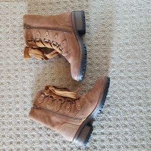 Vintage Foundry Co. Fall/Winter Leather Boots 6.5